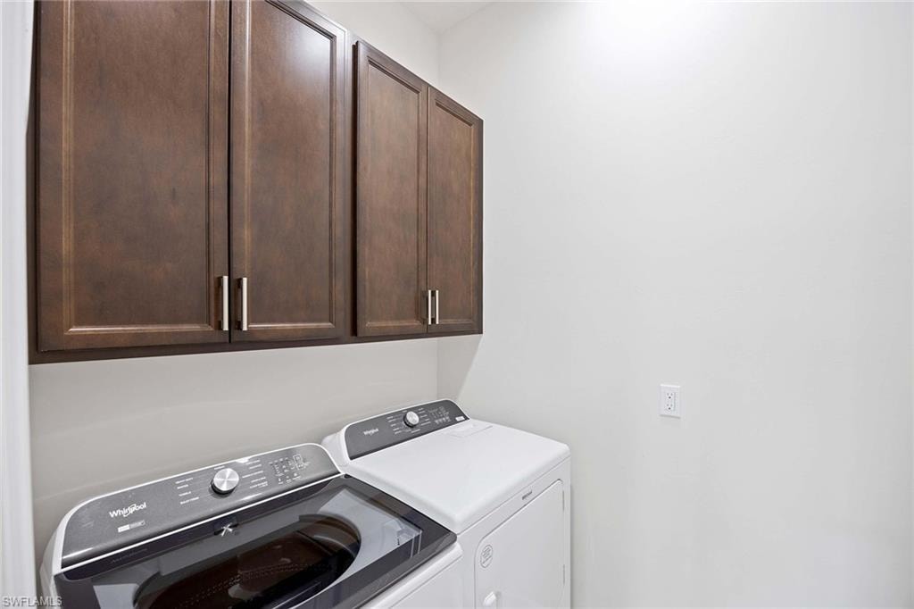 7018 Saona CT photo 16