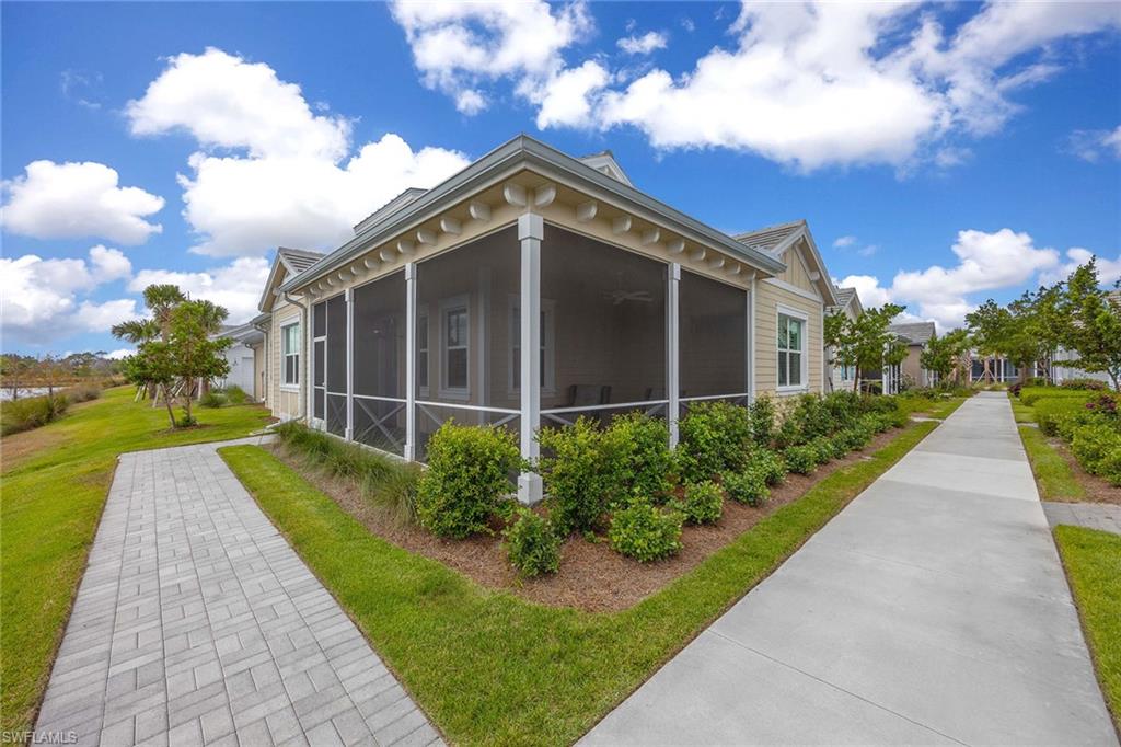 7018 Saona CT photo 18