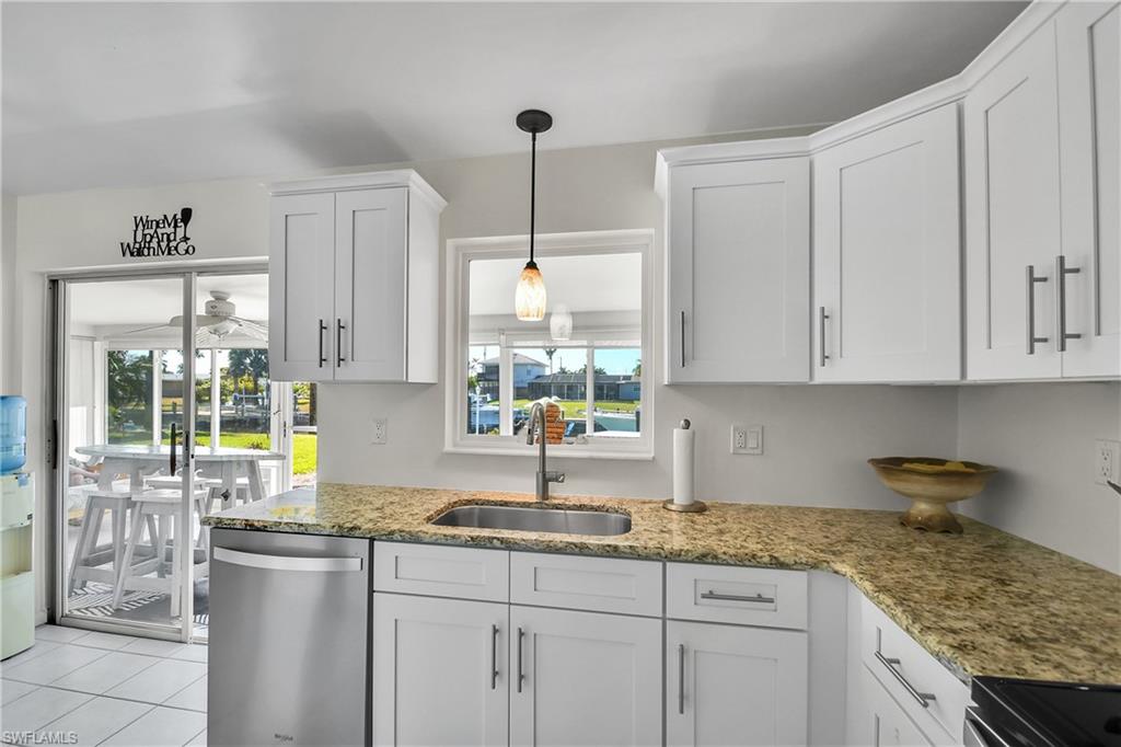 Waterviews; open to family room.