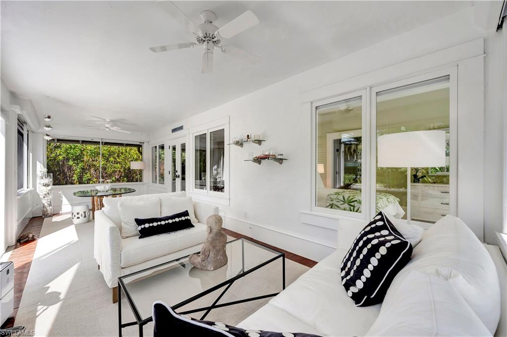 Screened Lanai/Front Porch