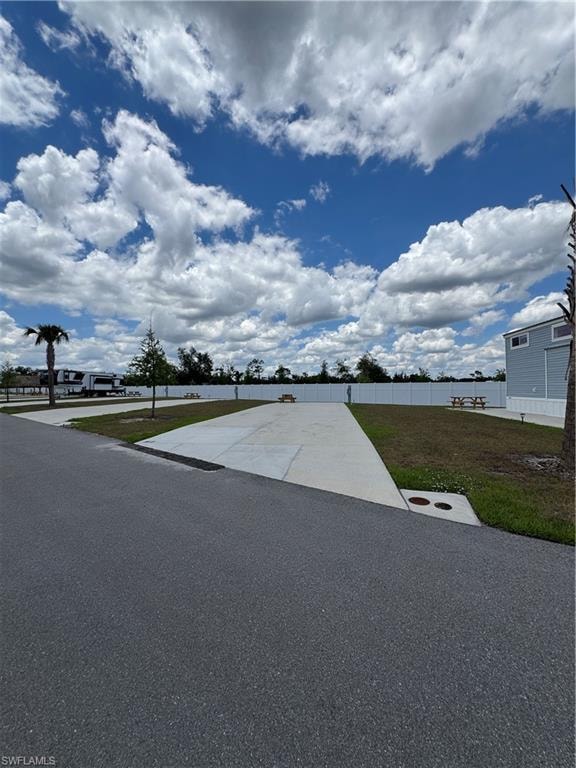 310 Horizon RD