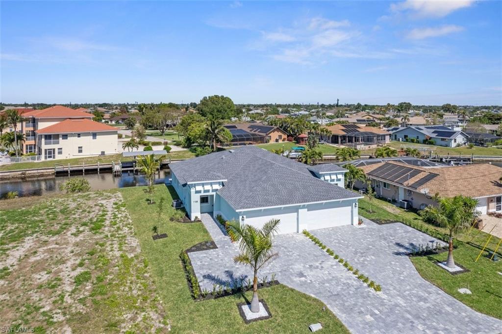 Birds eye view of property featuring a residential view
