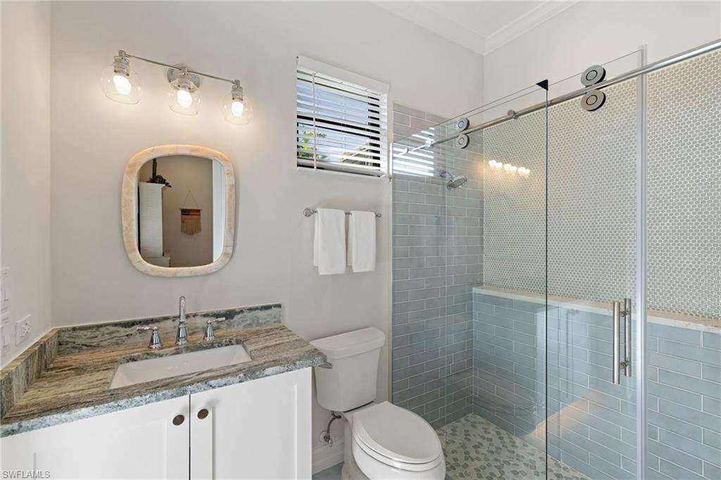 Guest bath/Pool Bath