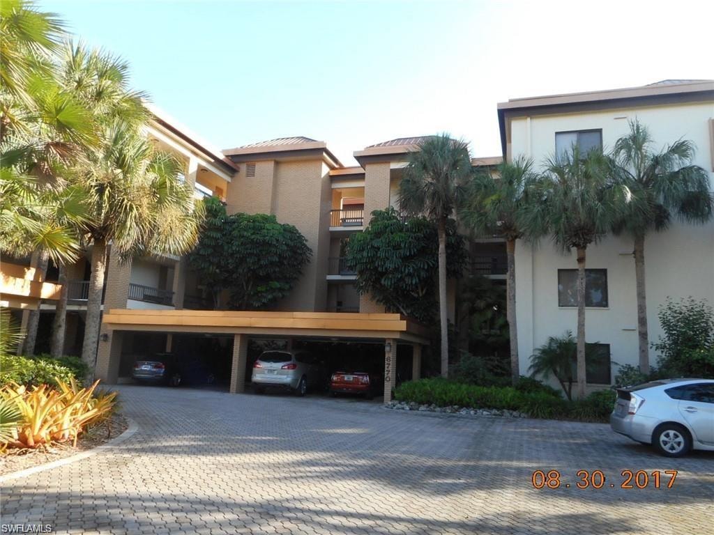View of apartment building / complex