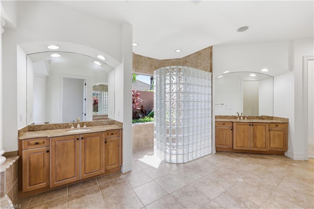 1687 Persimmon DR photo 34