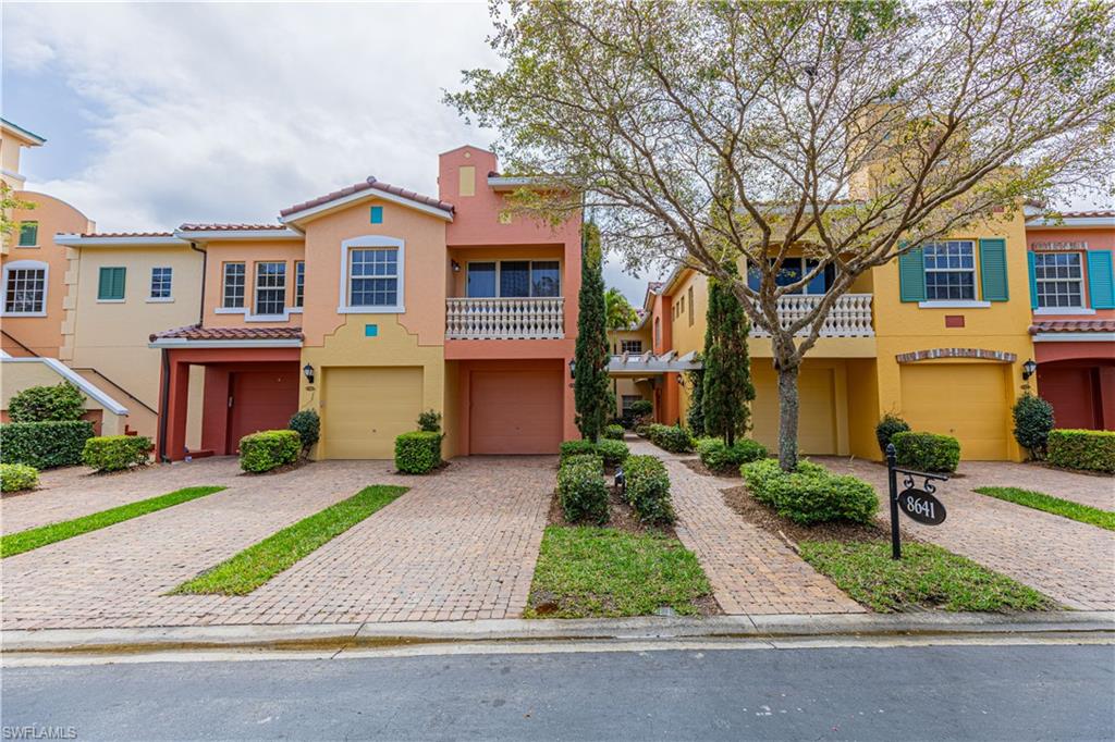 8641 Piazza Del Lago CIR 203 photo 6