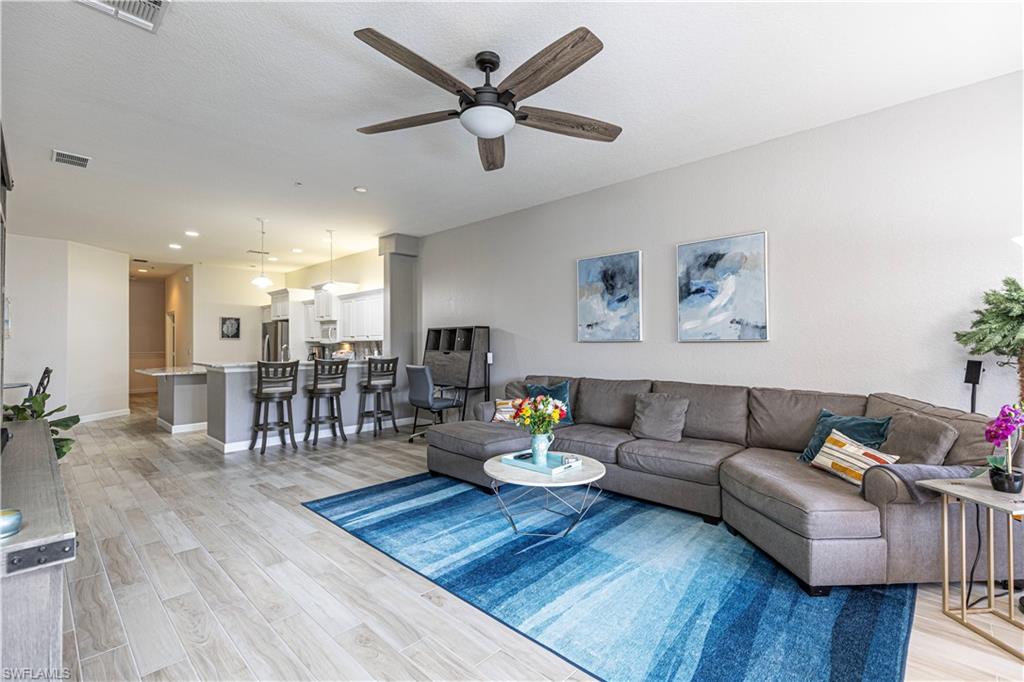 8641 Piazza Del Lago CIR 203 photo 16