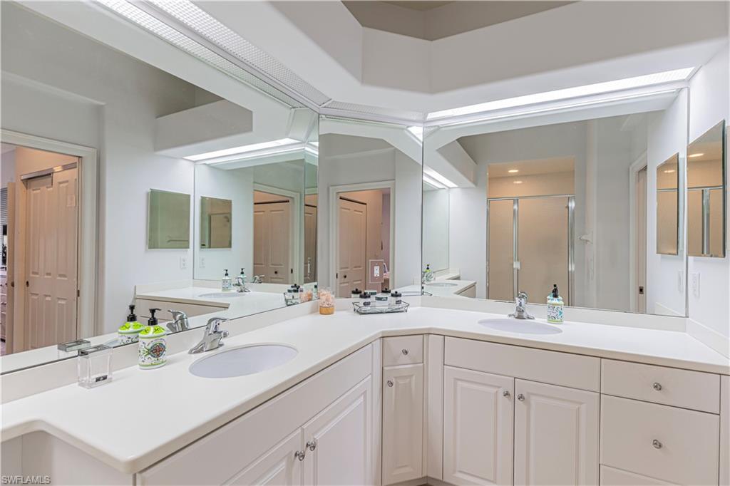 8641 Piazza Del Lago CIR 203 photo 18
