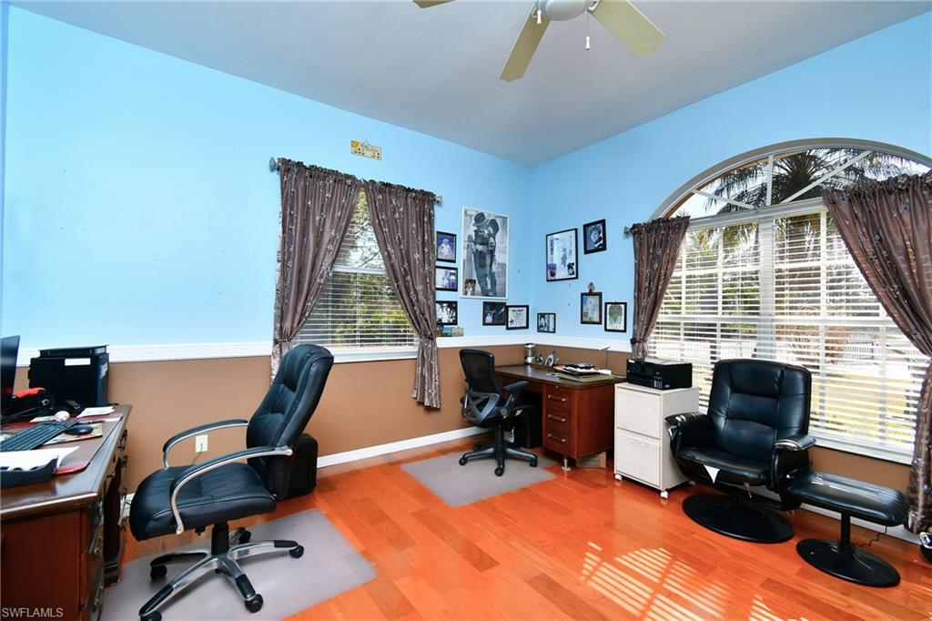 bedroom 4 office