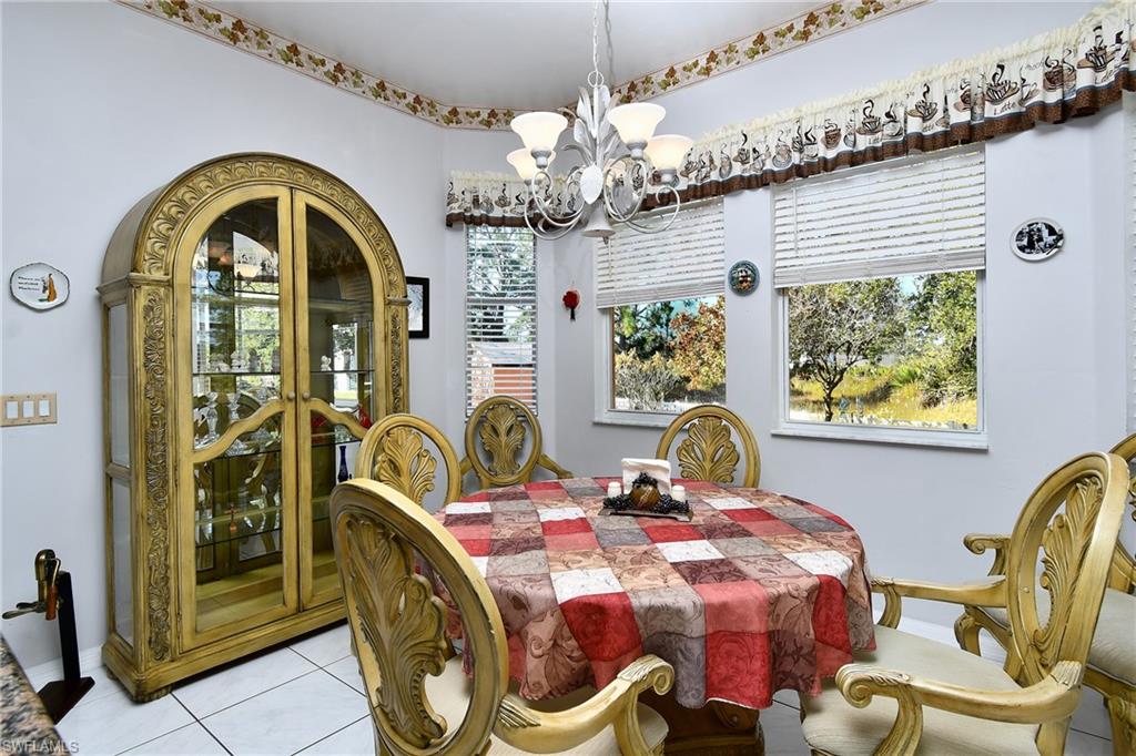 eat in kitchen area