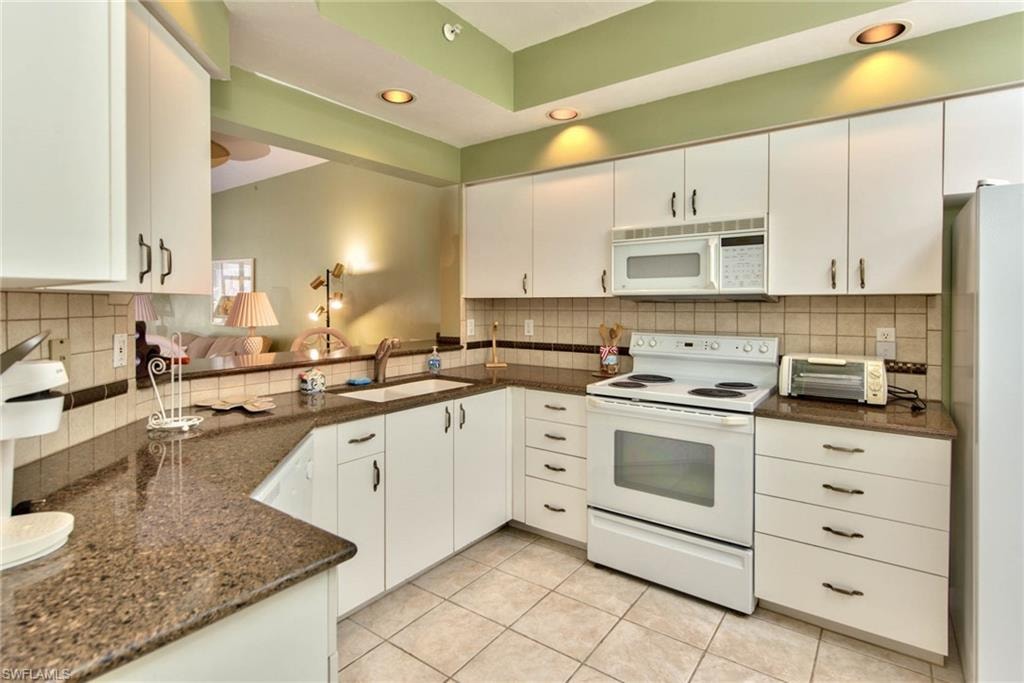4200 Sawgrass Point DR 101 photo 10