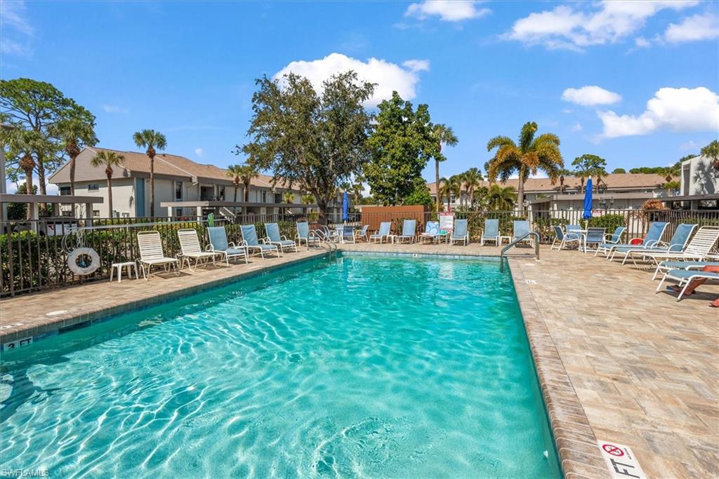 5825 Trailwinds DR 414 photo 30