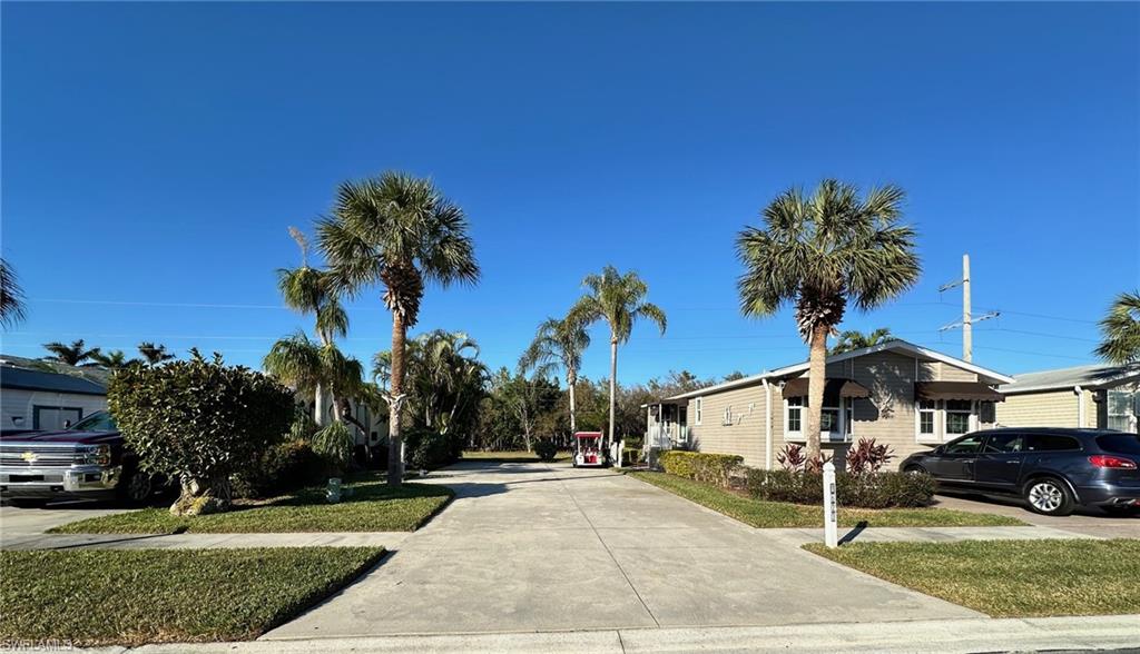 1623 Diamond Lake CIR