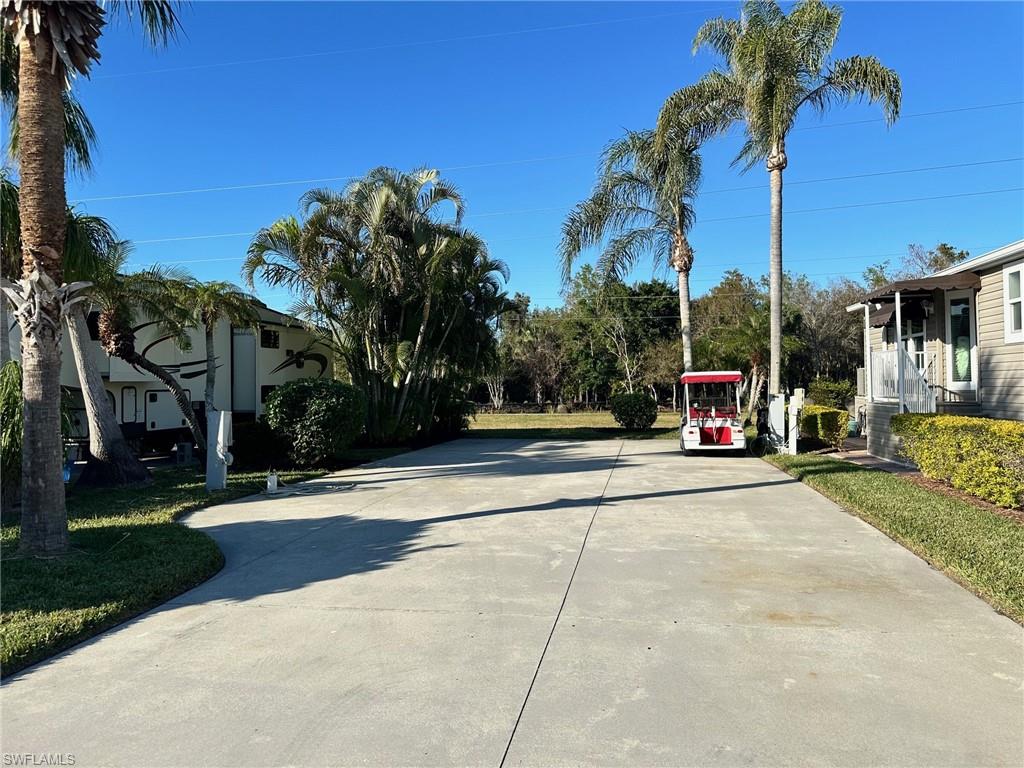 1623 Diamond Lake CIR