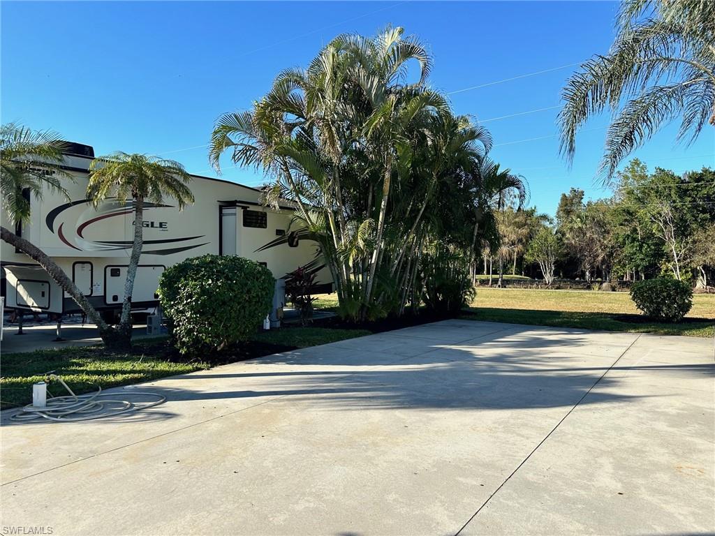 1623 Diamond Lake CIR