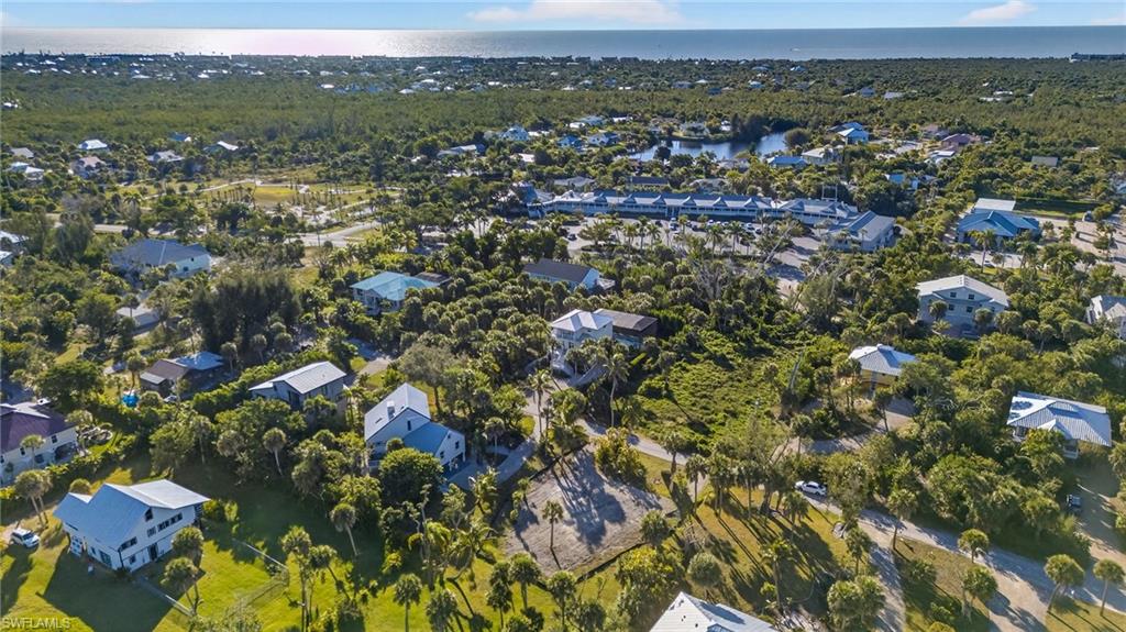 Proximity to Periwinkle Way