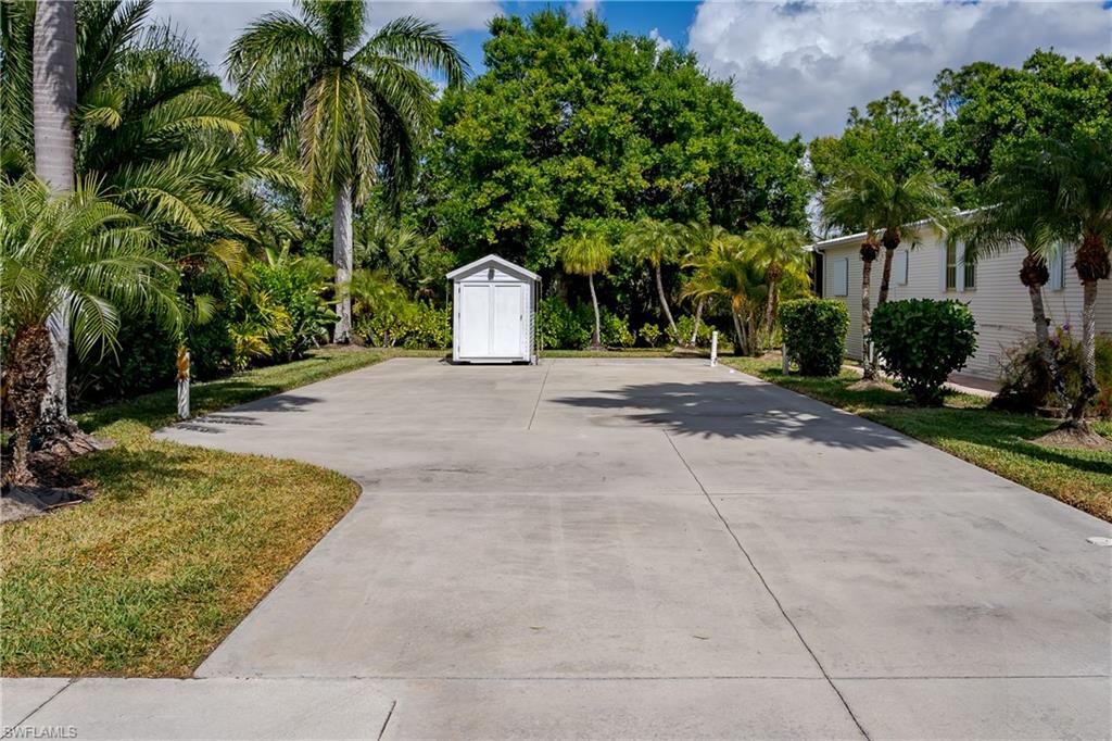1076 Diamond Lake CIR photo 29