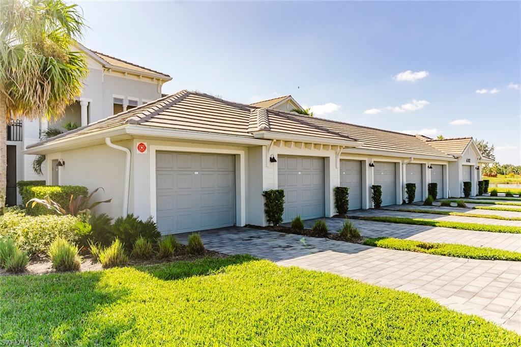 6082 National BLVD 115