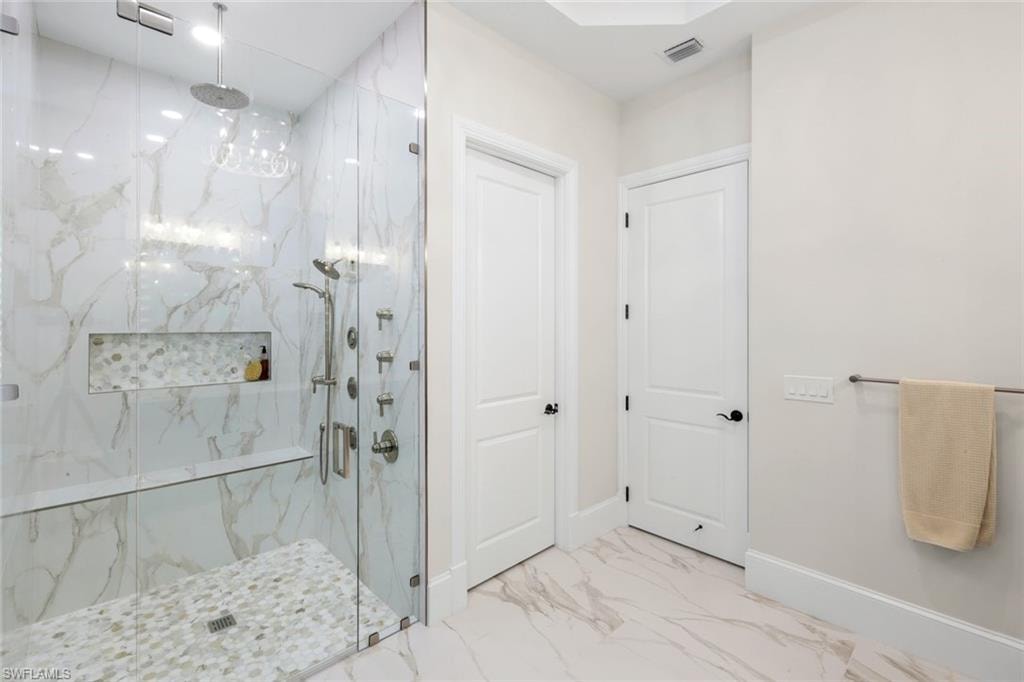 2106 Modena CT photo 24