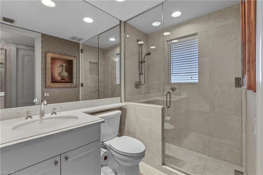 private bath for bedroom 1