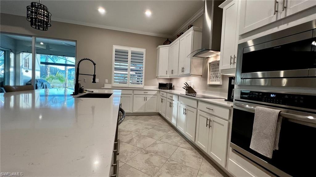 5985 Berwick LN photo 9