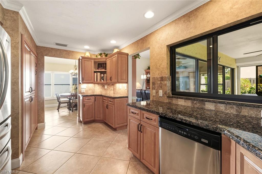 738 Reef Point CIR photo 14