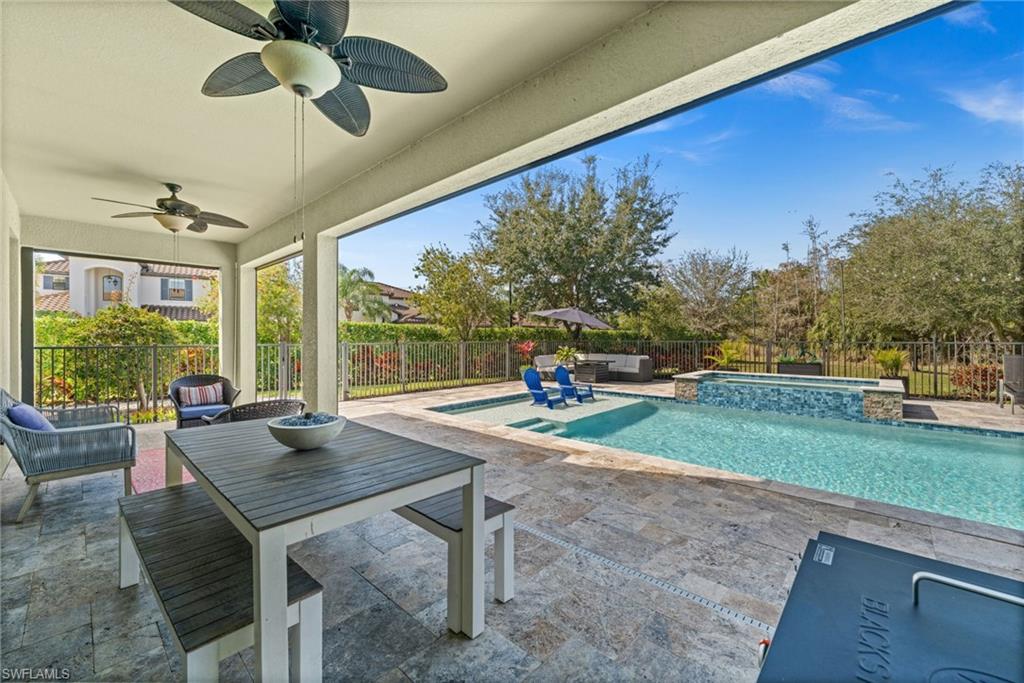 Covered lanai space