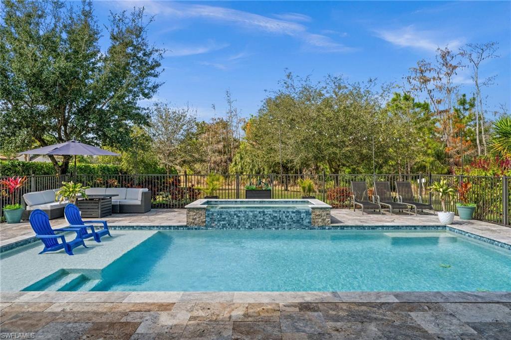 Pool & Spa