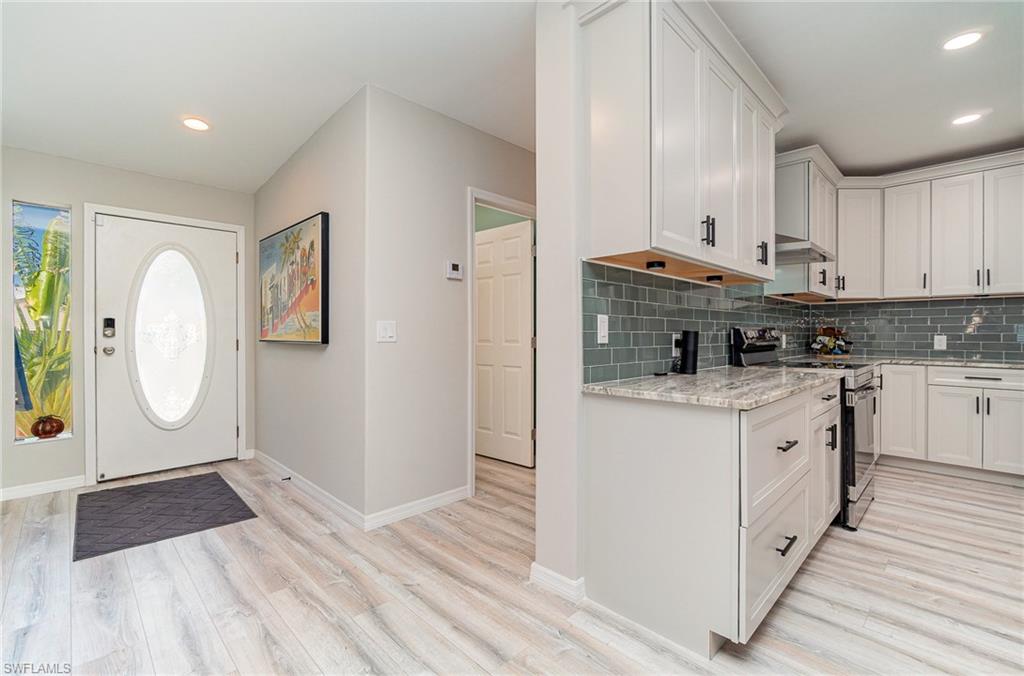 Foyer and entryway