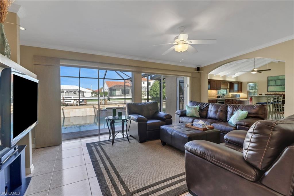 562 Goldcoast CT