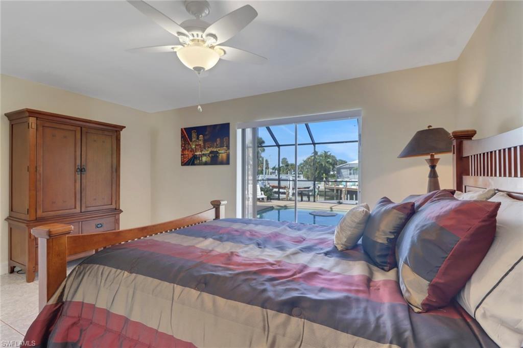 562 Goldcoast CT photo 15