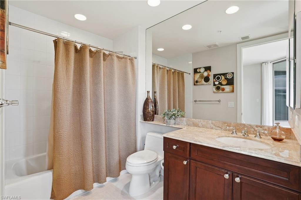 Ensuite Bathroom 2