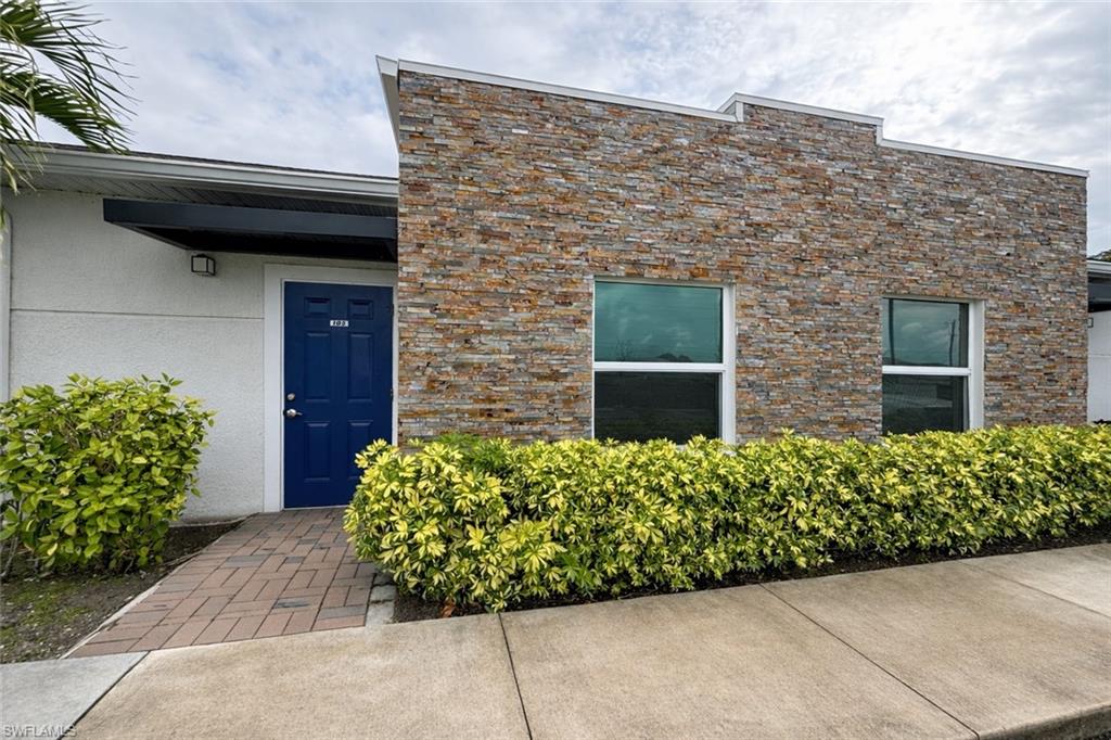 3313 SW 8th PL 106