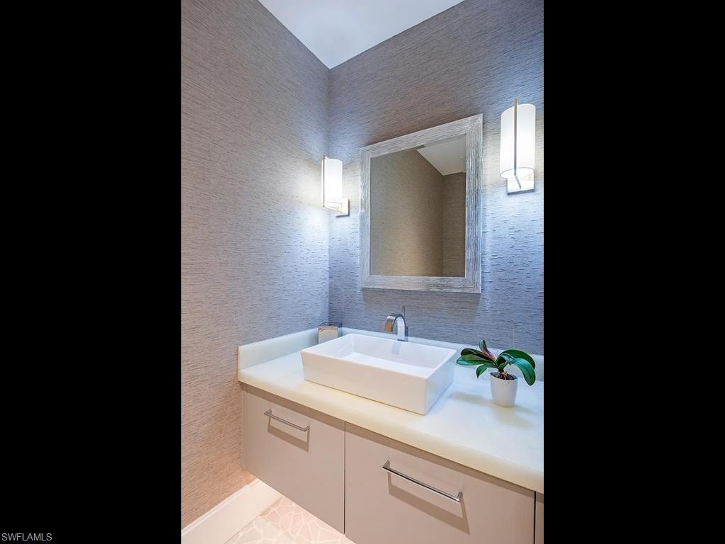 490 5th ST S 101 photo 22
