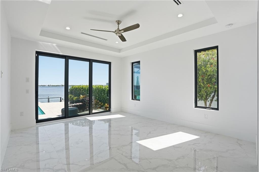 1st Floor BR w/WalkIn and Full Bath