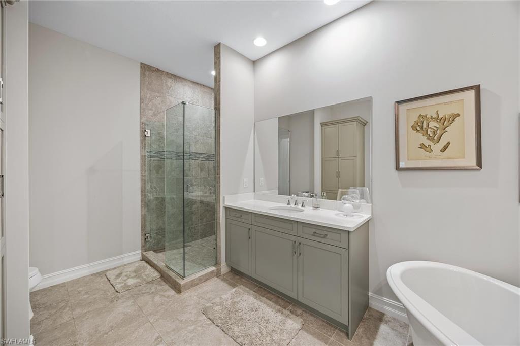 7825 Hawthorne DR 2103 photo 17