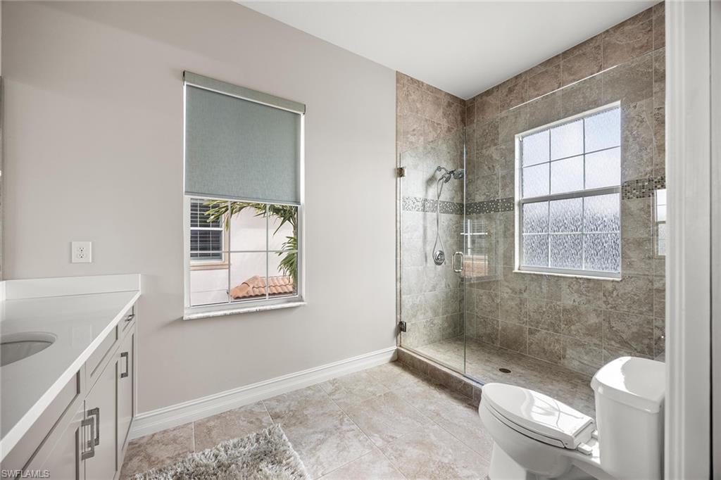 7825 Hawthorne DR 2103 photo 26