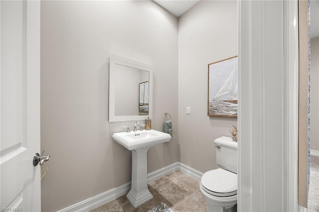 7825 Hawthorne DR 2103 photo 19