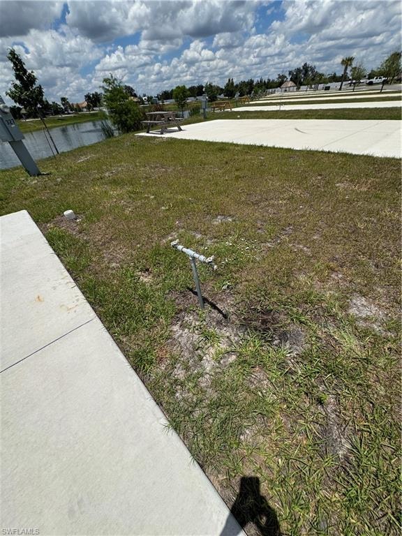 327 Sovereign ST photo 11