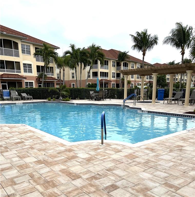 1137 Van Loon Commons CIR 202