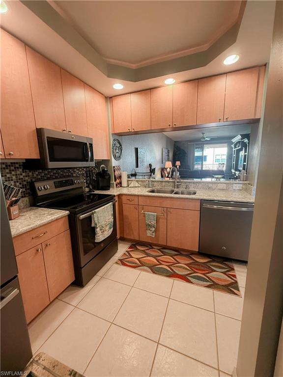 1137 Van Loon Commons CIR 202