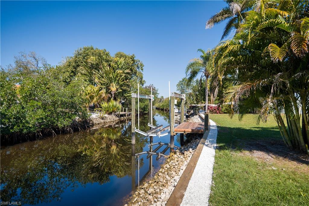 0.22-ACRE GULF-ACCESS LOT WITH A PRIVATE BOAT DOCK & BOAT LIFT, BOTH BRAND-NEW IN 2025!