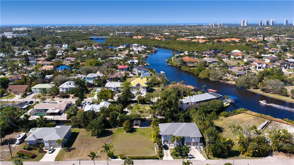 Enjoy scenic boat rides to the Gulf via the gorgeous Imperial River.