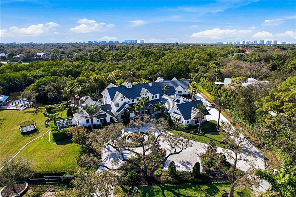 325 Cocohatchee BLVD photo 34