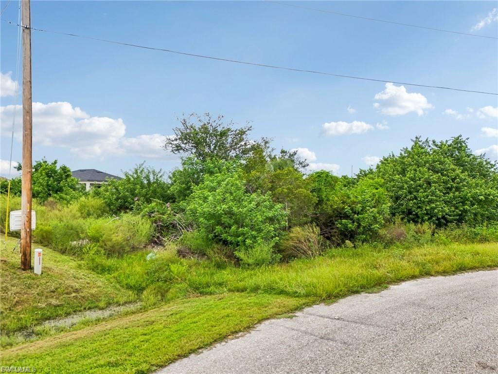 372 Pinafore AVE