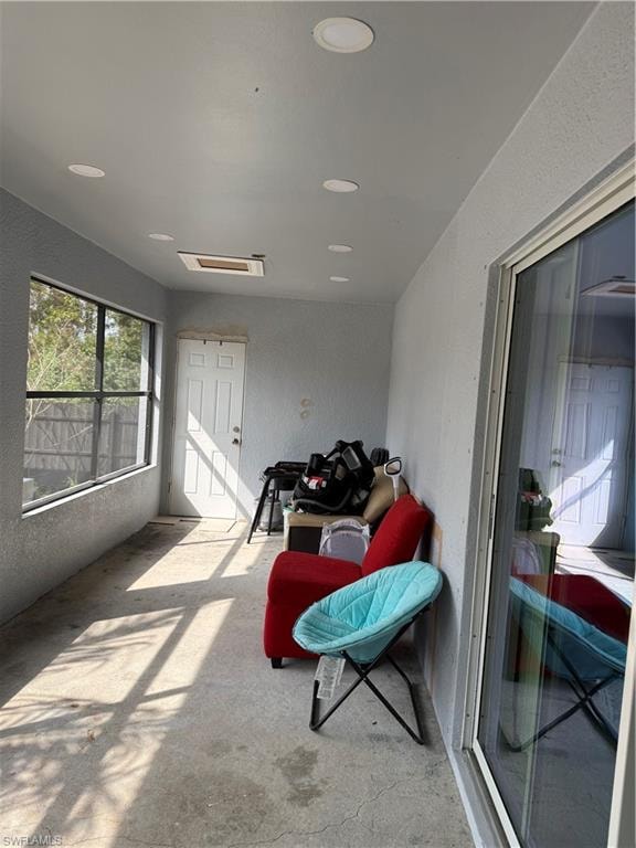 View of sunroom / solarium