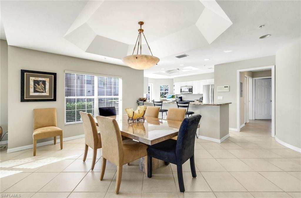 26241 Devonshire CT 103 photo 14