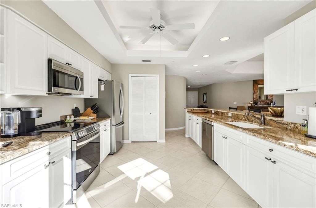 26241 Devonshire CT 103 photo 18