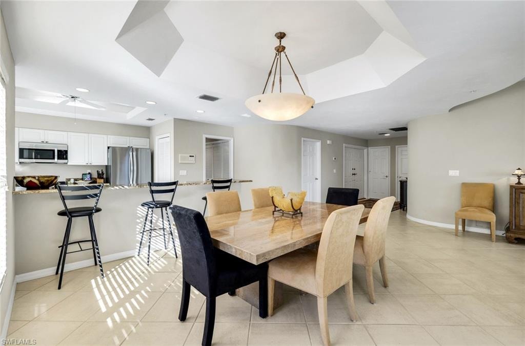 26241 Devonshire CT 103 photo 15