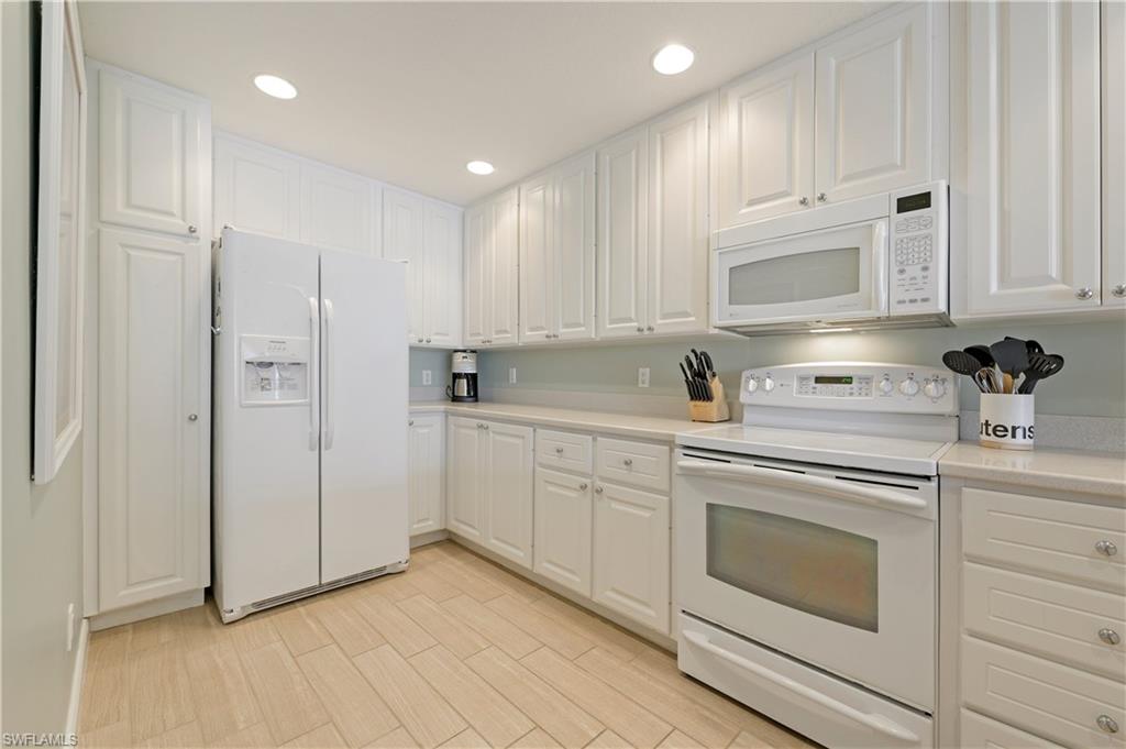 15317 Laughing Gull LN